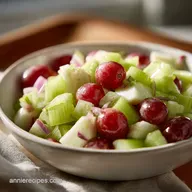 Waldorf Salad: Crisp and Creamy